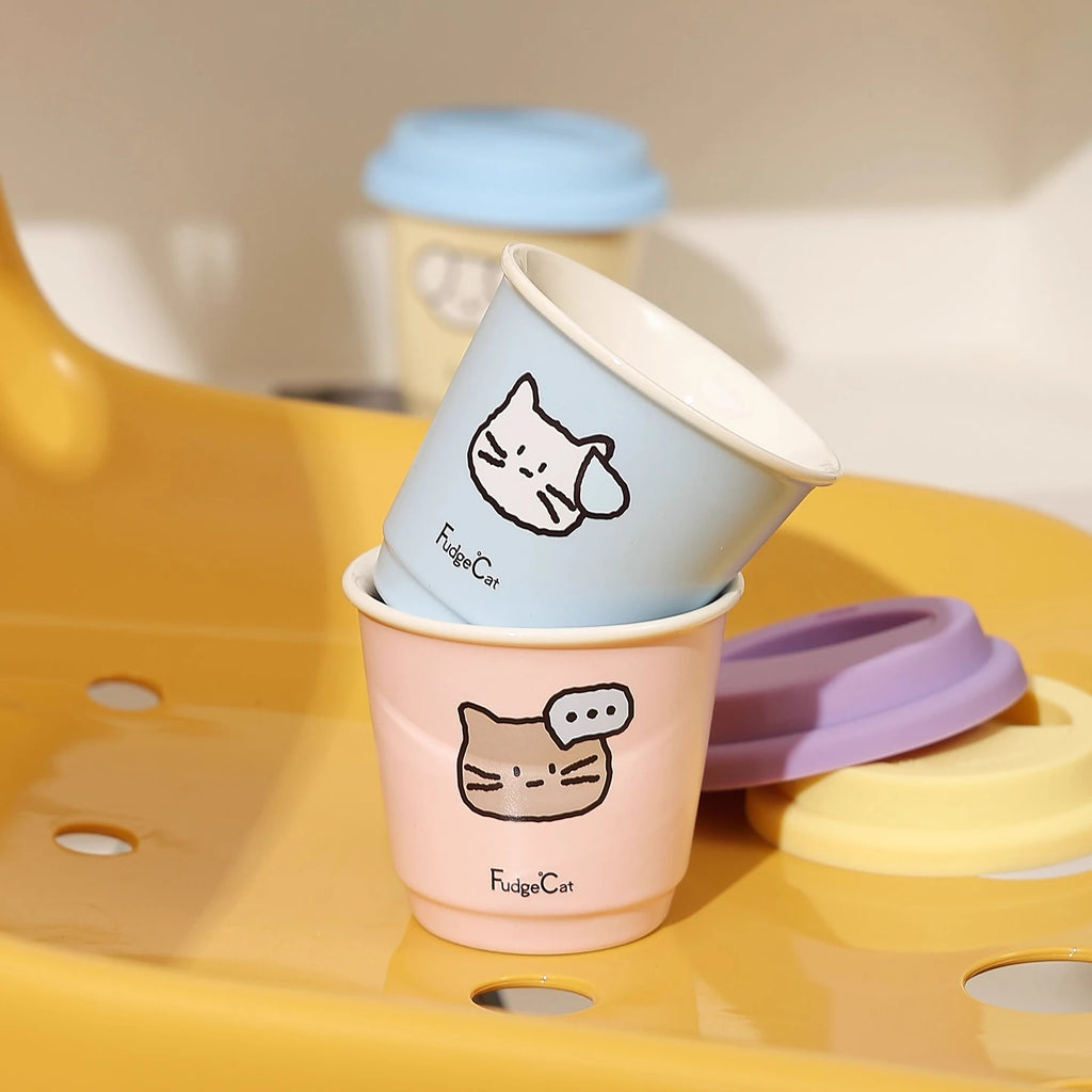 Mug en céramique avec couvercle en silicone