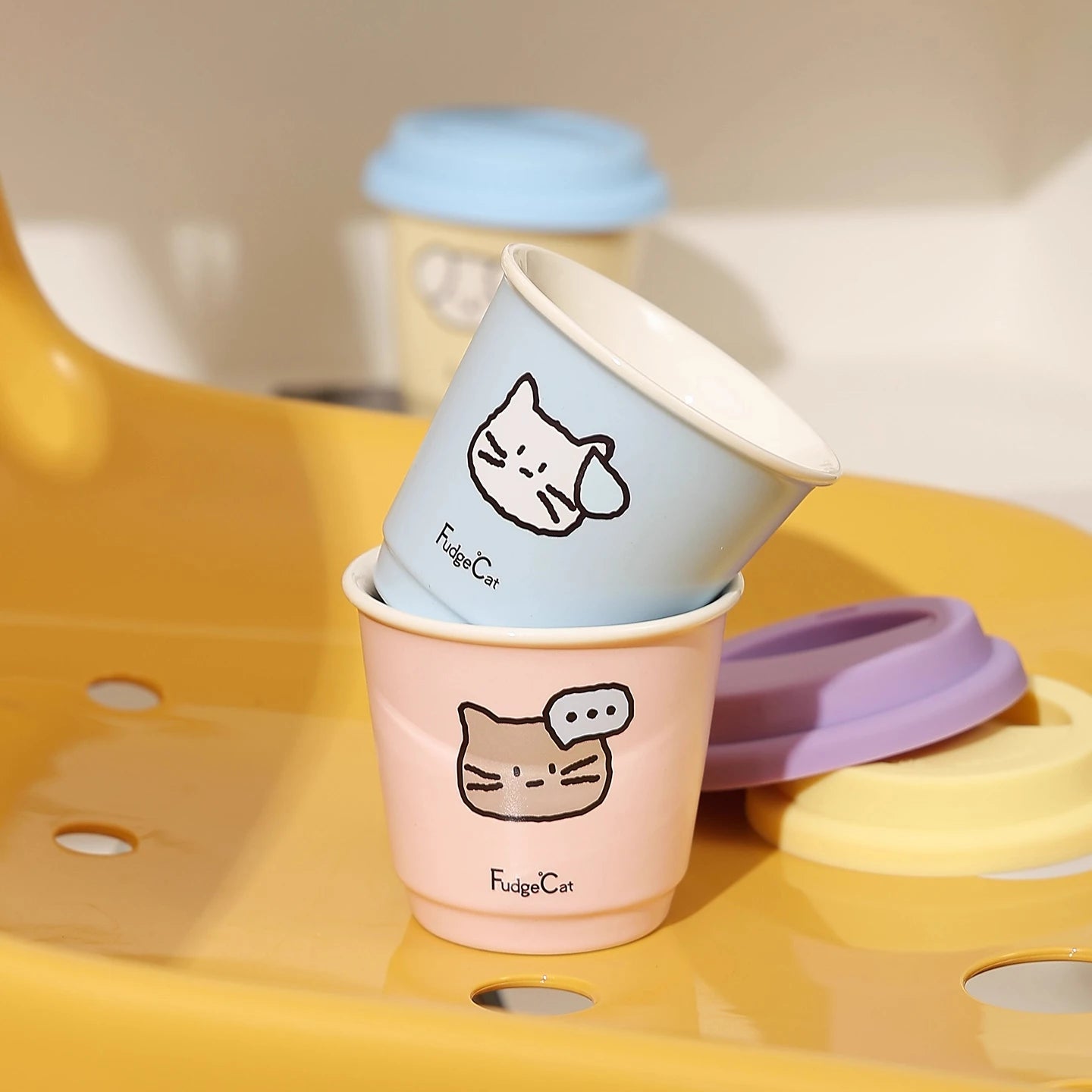 Mug en céramique avec couvercle en silicone