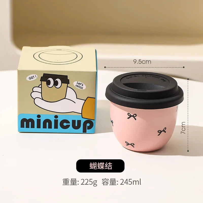 Mug en céramique et couvercle en silicone