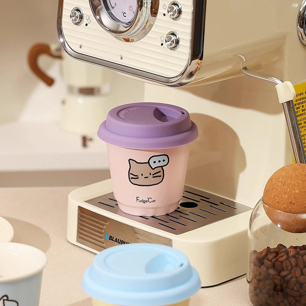 Mug en céramique avec couvercle en silicone