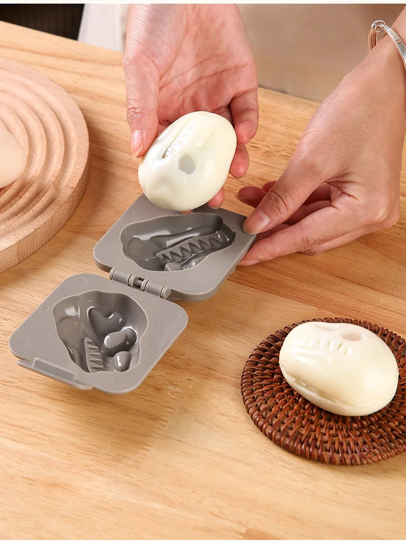 Moule à œuf dinosaure